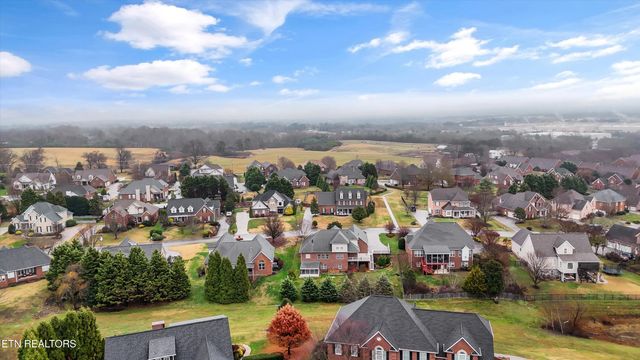 1725 Burnside Drive, Maryville, TN 37801