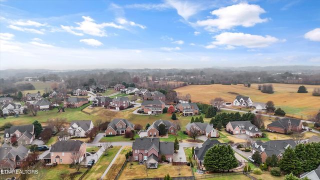 1725 Burnside Drive, Maryville, TN 37801