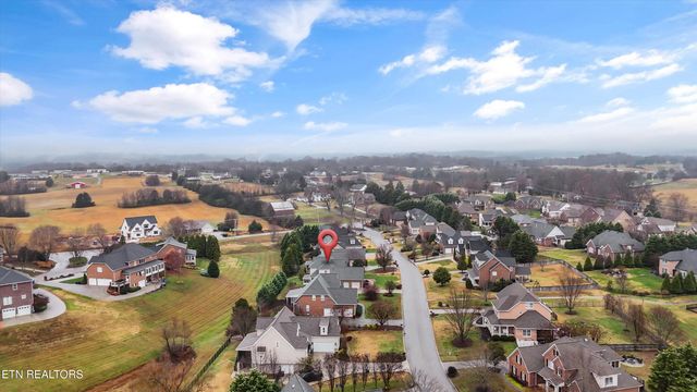 1725 Burnside Drive, Maryville, TN 37801