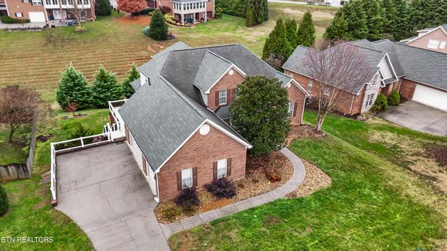 1725 Burnside Drive, Maryville, TN 37801