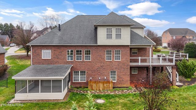 1725 Burnside Drive, Maryville, TN 37801