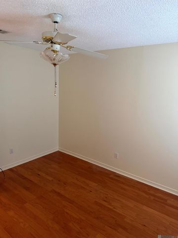 152 S Foster Dr, Baton Rouge, LA 70805