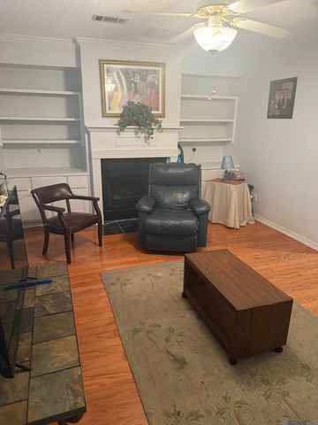 152 S Foster Dr, Baton Rouge, LA 70805