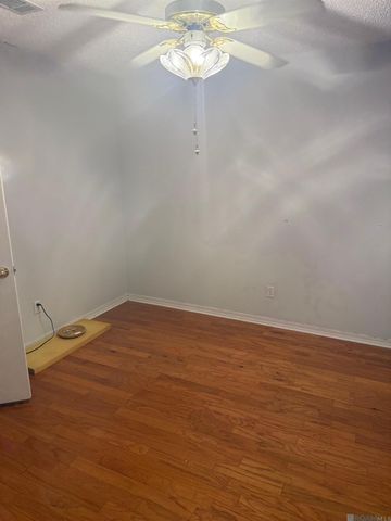 152 S Foster Dr, Baton Rouge, LA 70805