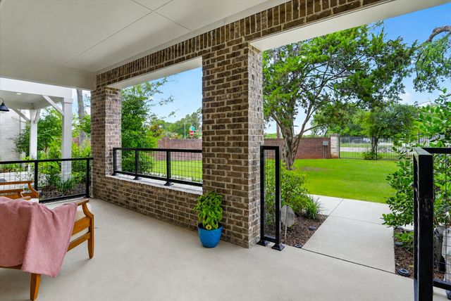 4811 Aldenbury Street, Dallas, TX 75228