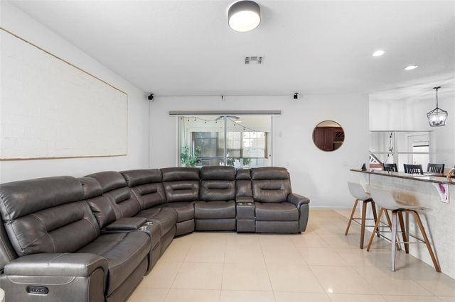 2697 STAR GRASS CIRCLE, Kissimmee, FL 34746