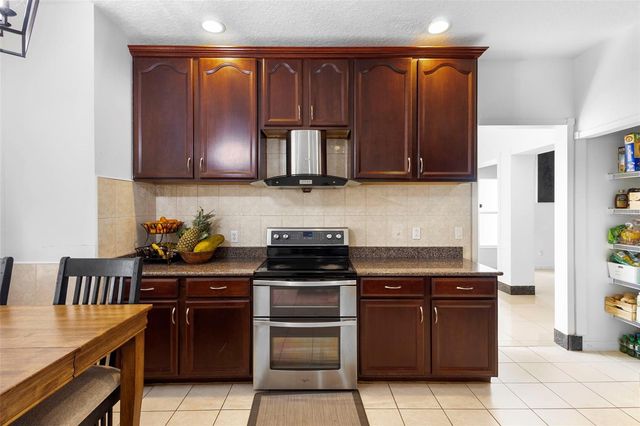 2697 STAR GRASS CIRCLE, Kissimmee, FL 34746