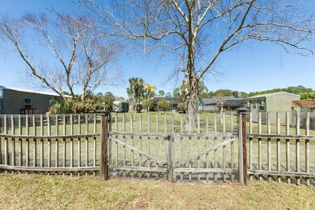 1013 Deer Chase Dr, St Augustine, FL 32086