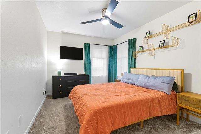 3024 W 4th Street, Waterloo, IA 50701