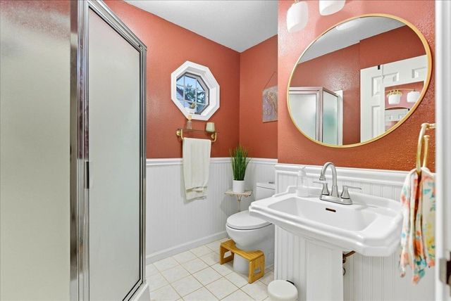 3024 W 4th Street, Waterloo, IA 50701