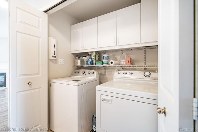 1291 Azalea Ln. Lane, Waterford Charter Township, MI 48327