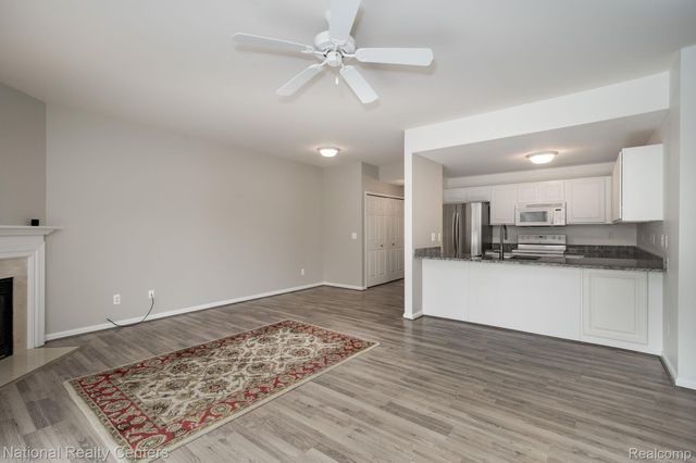 1291 Azalea Ln. Lane, Waterford Charter Township, MI 48327