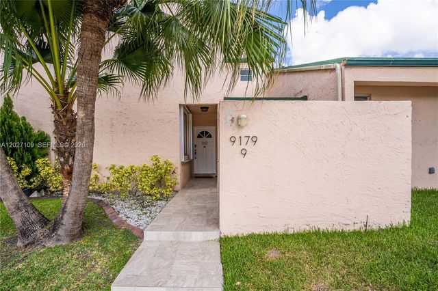 9179 Fontainebleau Blvd 9, Miami, FL 33172