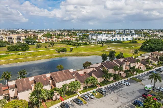 9179 Fontainebleau Blvd 9, Miami, FL 33172