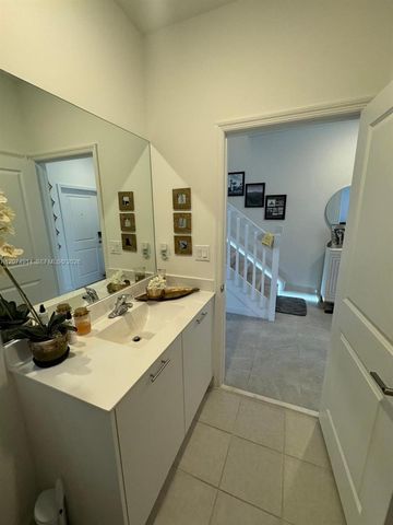 12265 NW 24th Place 12265, Miami, FL 33167