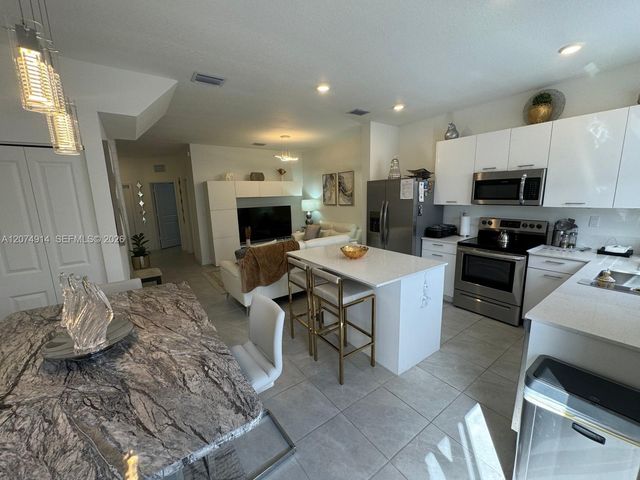 12265 NW 24th Place 12265, Miami, FL 33167