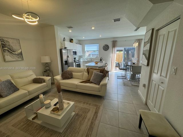 12265 NW 24th Place 12265, Miami, FL 33167