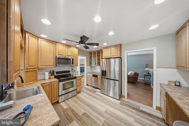 11802 RIVERSHORE DR, Dunkirk, MD 20754