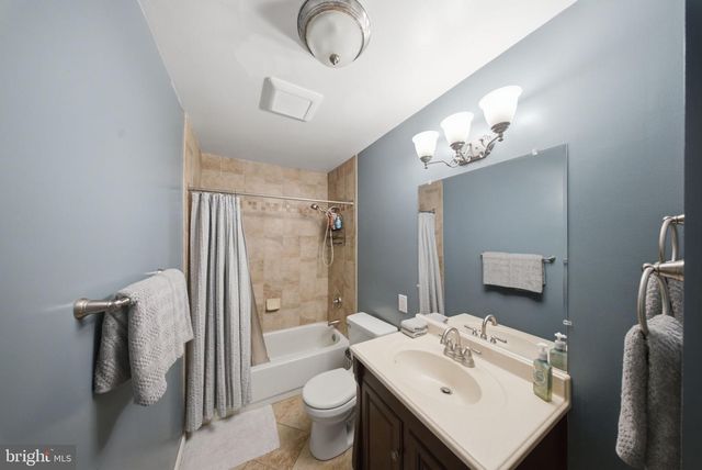 11802 RIVERSHORE DR, Dunkirk, MD 20754
