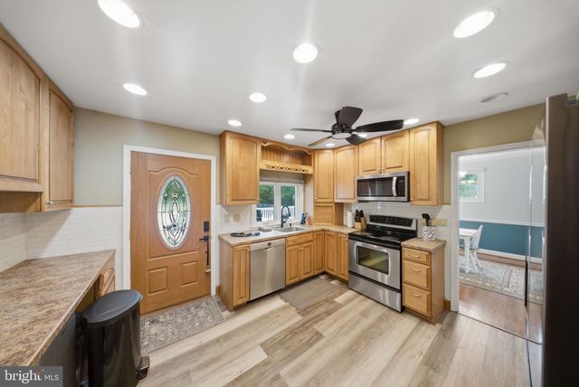 11802 RIVERSHORE DR, Dunkirk, MD 20754
