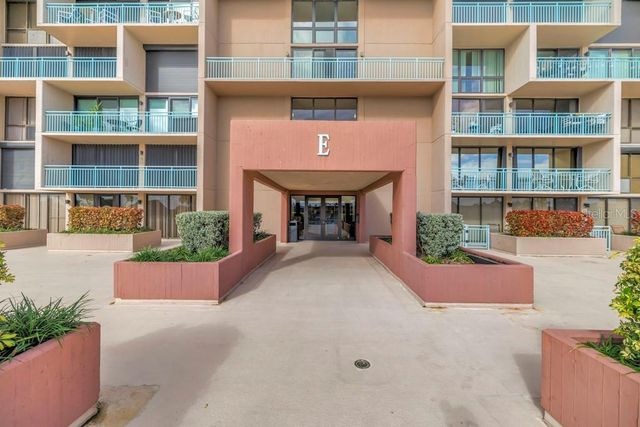 1 KEY CAPRI 209E, Treasure Island, FL 33706