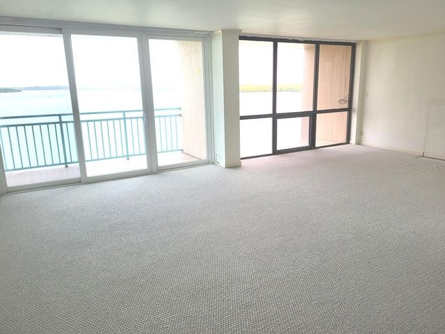 1 KEY CAPRI 209E, Treasure Island, FL 33706