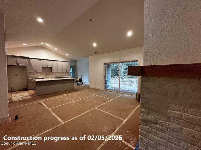 7705 E Howard Rd, Athol, ID 83801