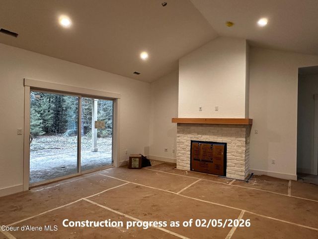 7705 E Howard Rd, Athol, ID 83801