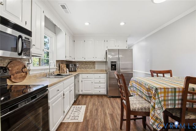 9294 Susquehanna Trl, Ashland, VA 23005