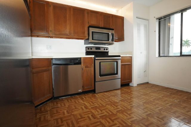 2641 Gately Drive W 705, West Palm Beach, FL 33415