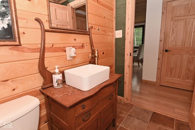 8850 W State Road 46, Columbus, IN 47201