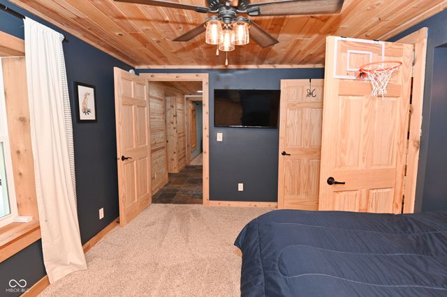 8850 W State Road 46, Columbus, IN 47201