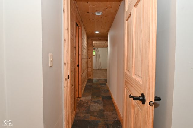 8850 W State Road 46, Columbus, IN 47201