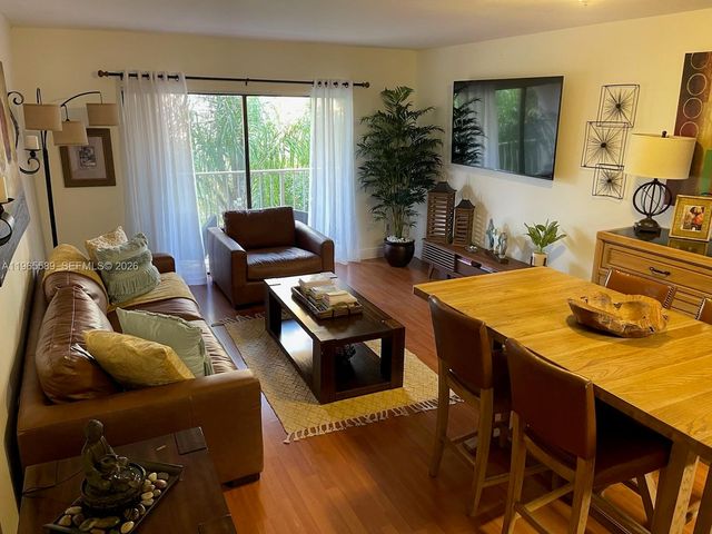 9301 SW 92nd Ave 407B, Miami, FL 33176