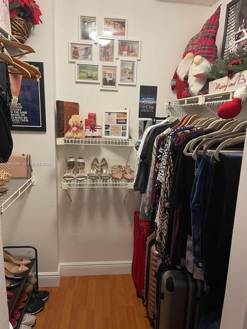 9301 SW 92nd Ave 407B, Miami, FL 33176