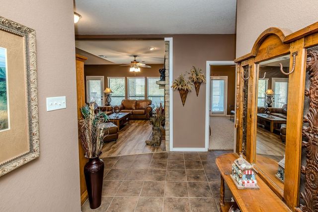 1102 Eagle Point Circle, Graford, TX 76449