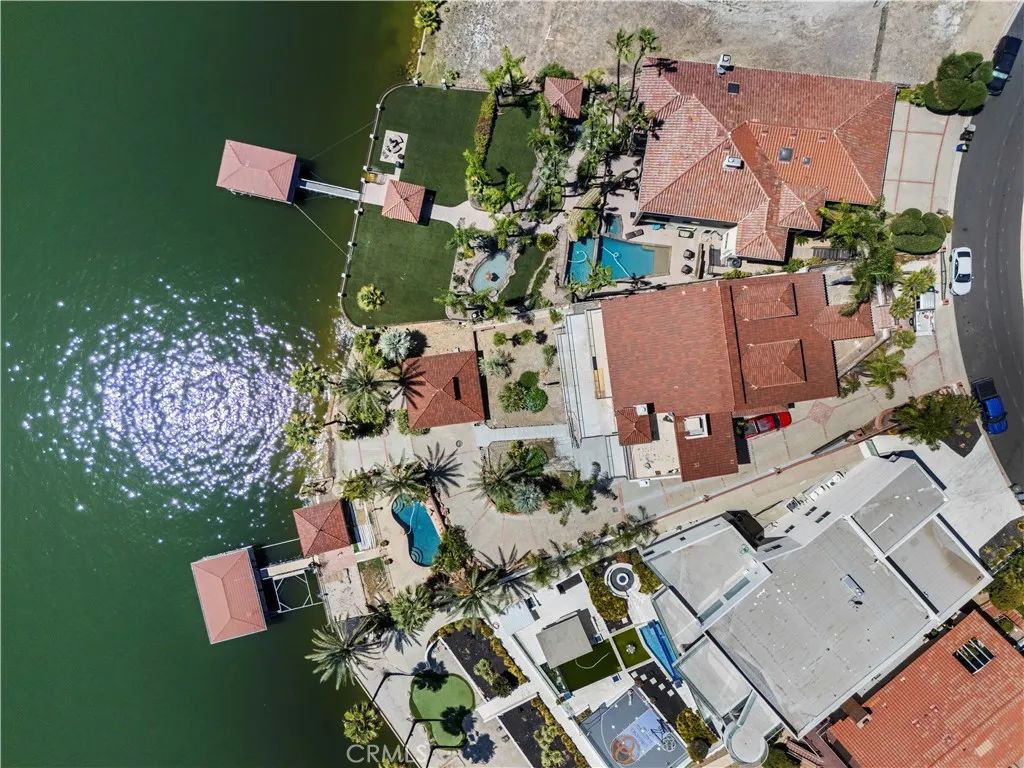 22262 San Joaquin Drive West, Canyon Lake, CA 92587