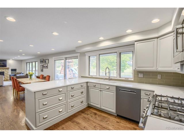 6484 S Newport Ct, Centennial, CO 80111