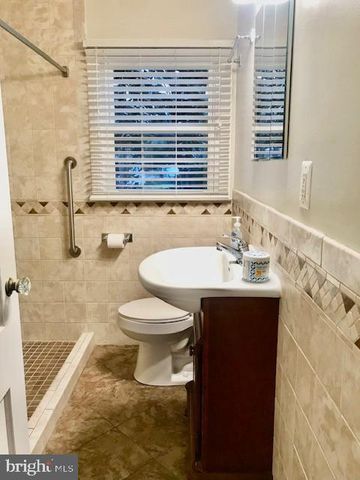 14269 CALVERT ST, Solomons, MD 20688