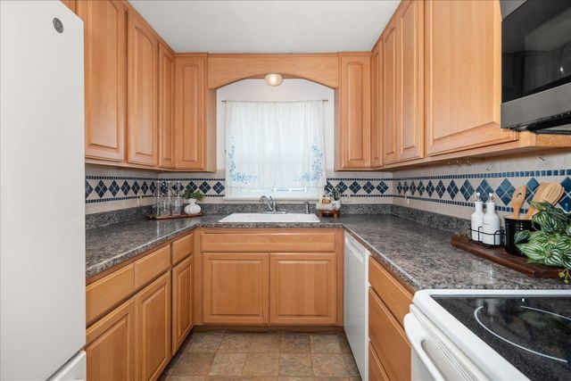 1107 W 27th Ave, Spokane, WA 99203