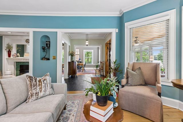 1818 Kenwood Parkway, Minneapolis, MN 55405