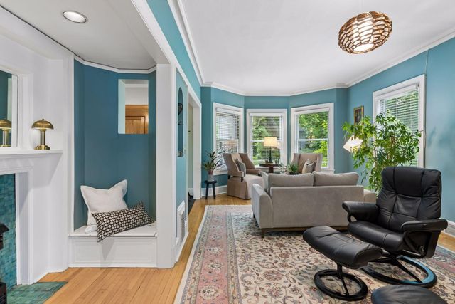 1818 Kenwood Parkway, Minneapolis, MN 55405