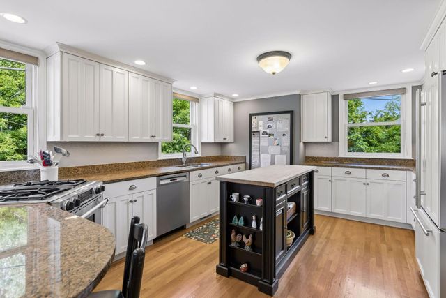 1818 Kenwood Parkway, Minneapolis, MN 55405