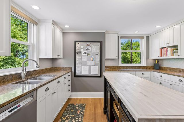 1818 Kenwood Parkway, Minneapolis, MN 55405
