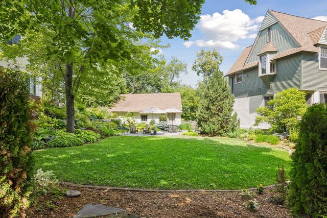 1818 Kenwood Parkway, Minneapolis, MN 55405