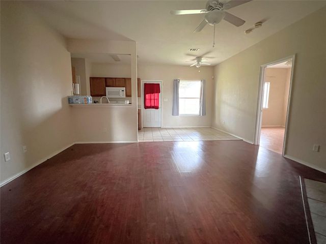 109 Cavalry TRL, Elgin, TX 78621