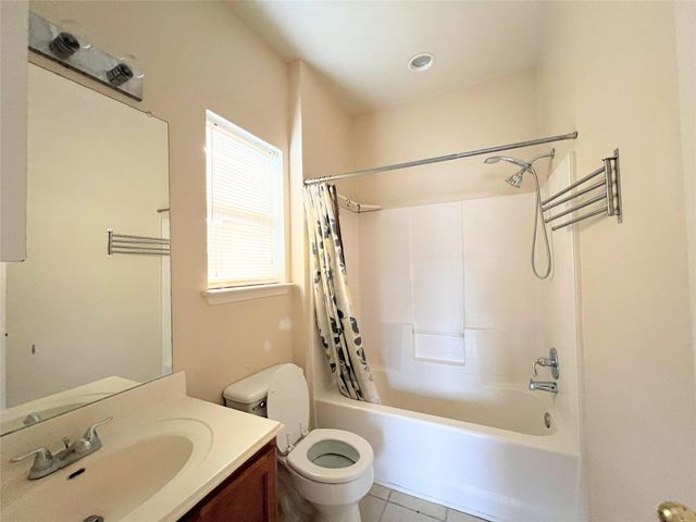 109 Cavalry TRL, Elgin, TX 78621