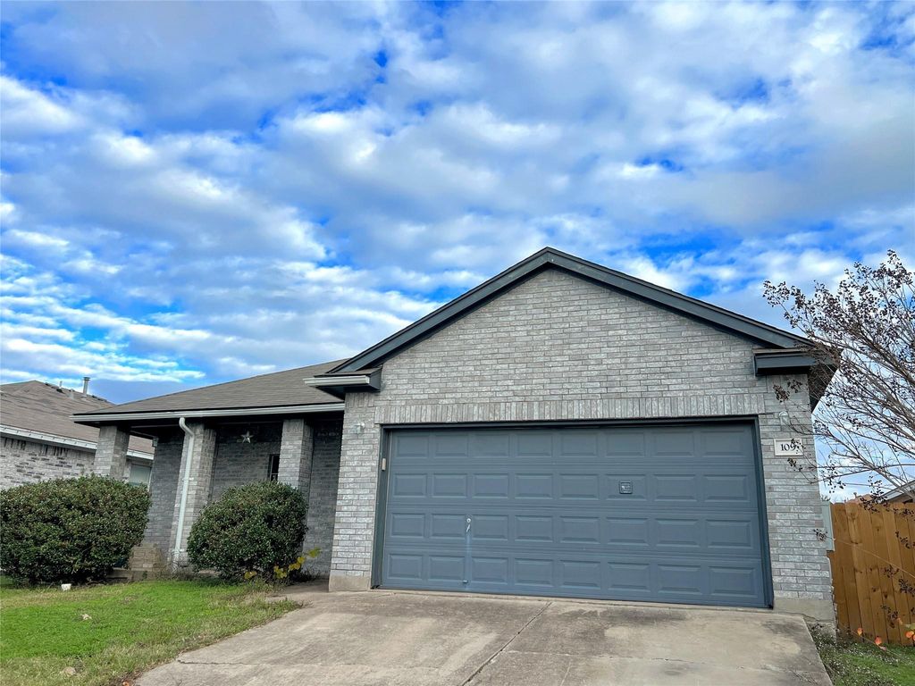 109 Cavalry TRL, Elgin, TX 78621