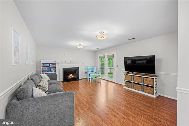 27 BRINKS CT, Sterling, VA 20165