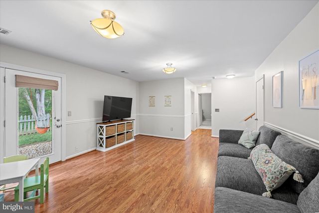 27 BRINKS CT, Sterling, VA 20165